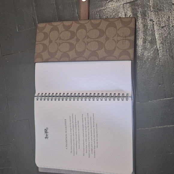 Coach Notebook - Picture 5 of 6
